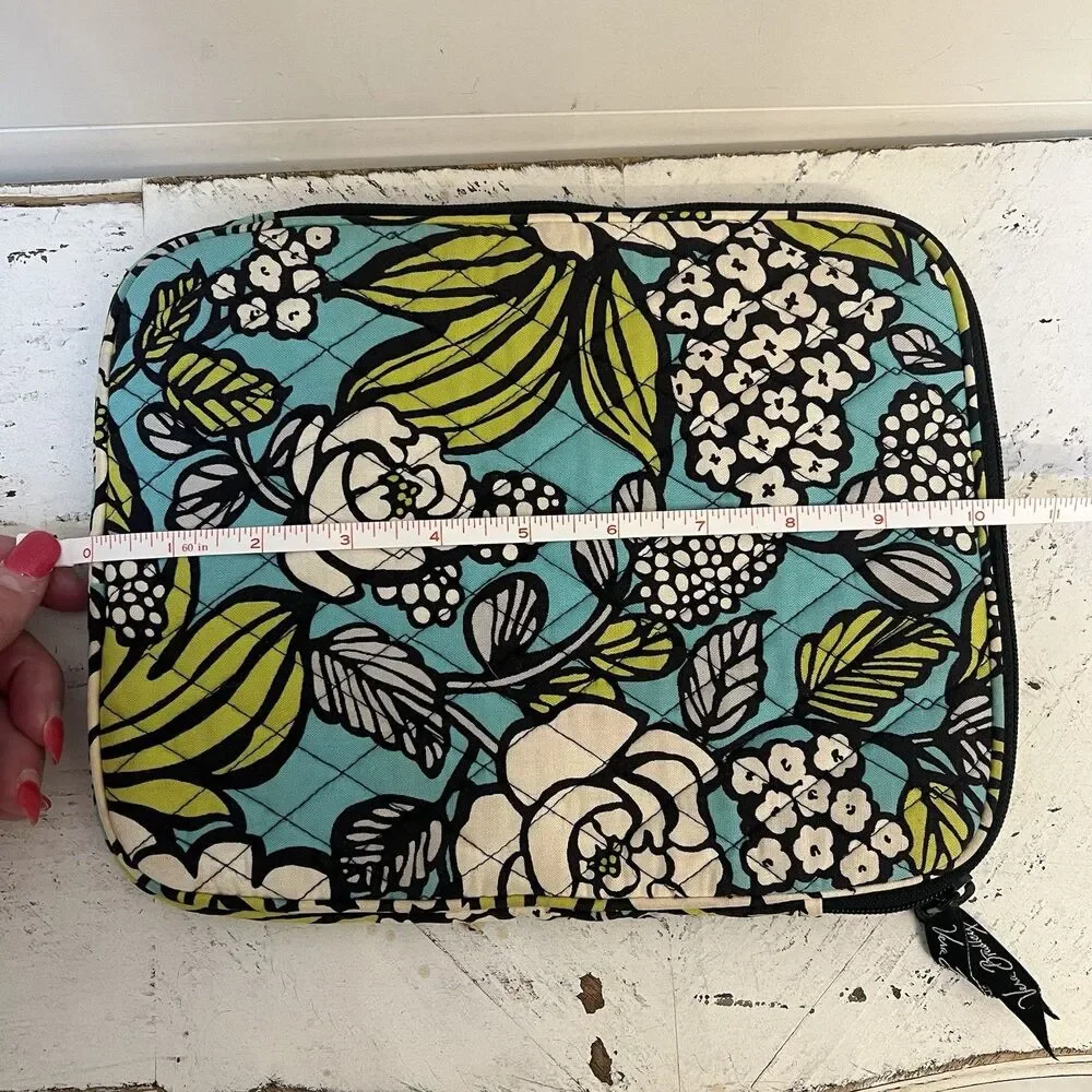 Vera Bradley compact very